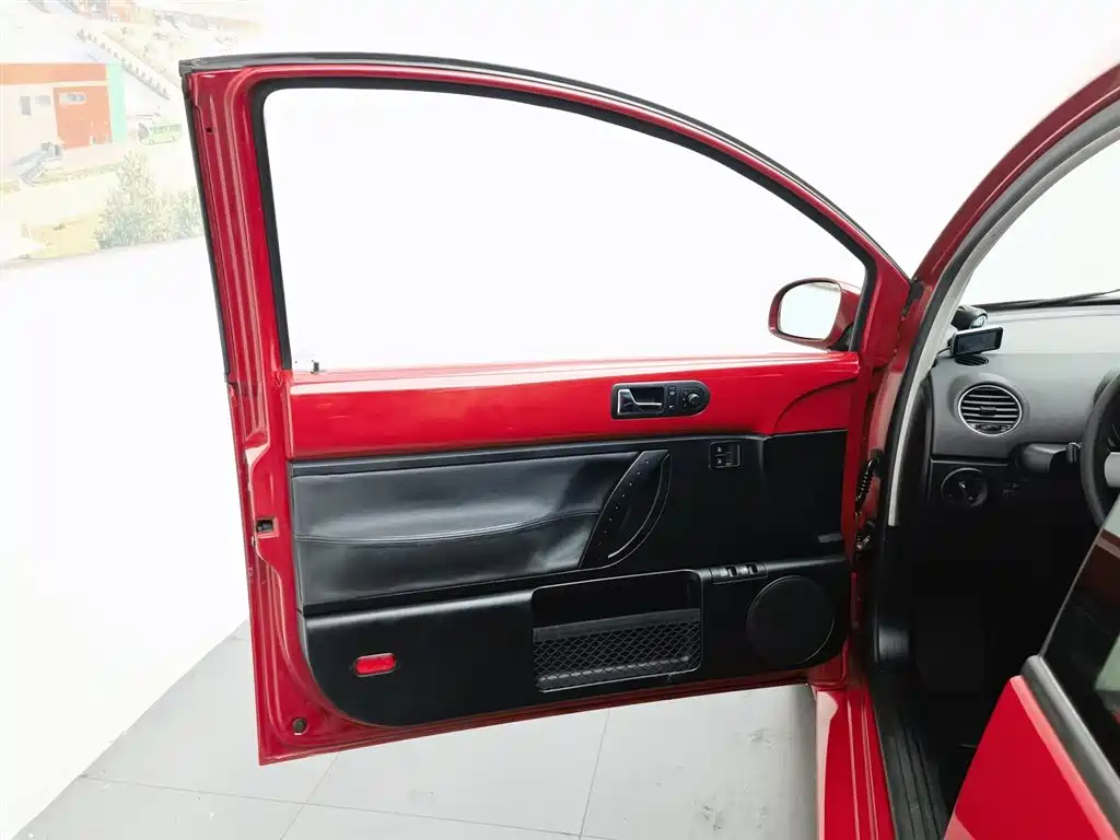 Volkswagen Beetle 2010 Model 1.6 AT фото 8