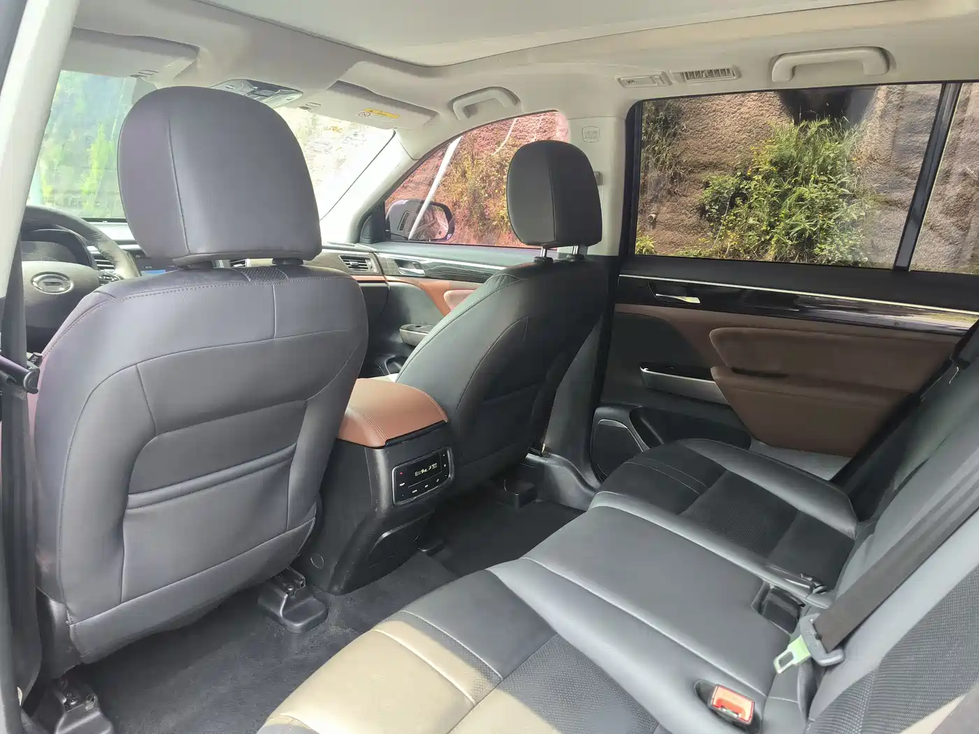 GAC Trumpchi Trumpchi GS8 2017 320T 2WD Luxury Smart Connect (7-seater) фото 10
