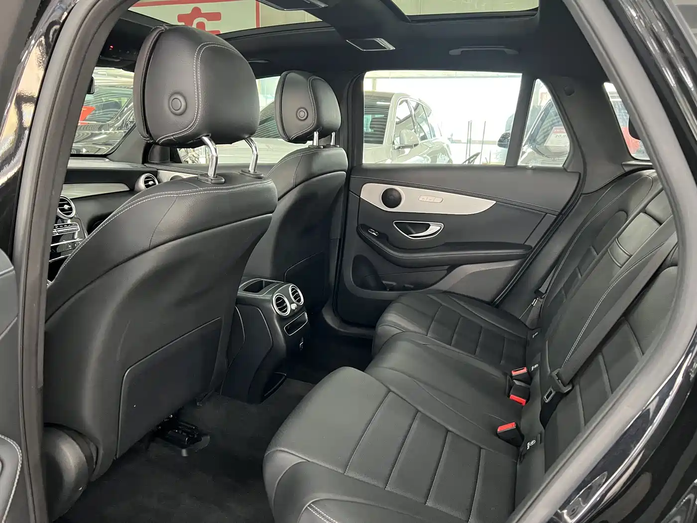 Mercedes-Benz GLC 2022 Facelift III GLC 260 L 4MATIC Dynamic фото 6