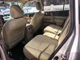 Фото 26 - Toyota Highlander