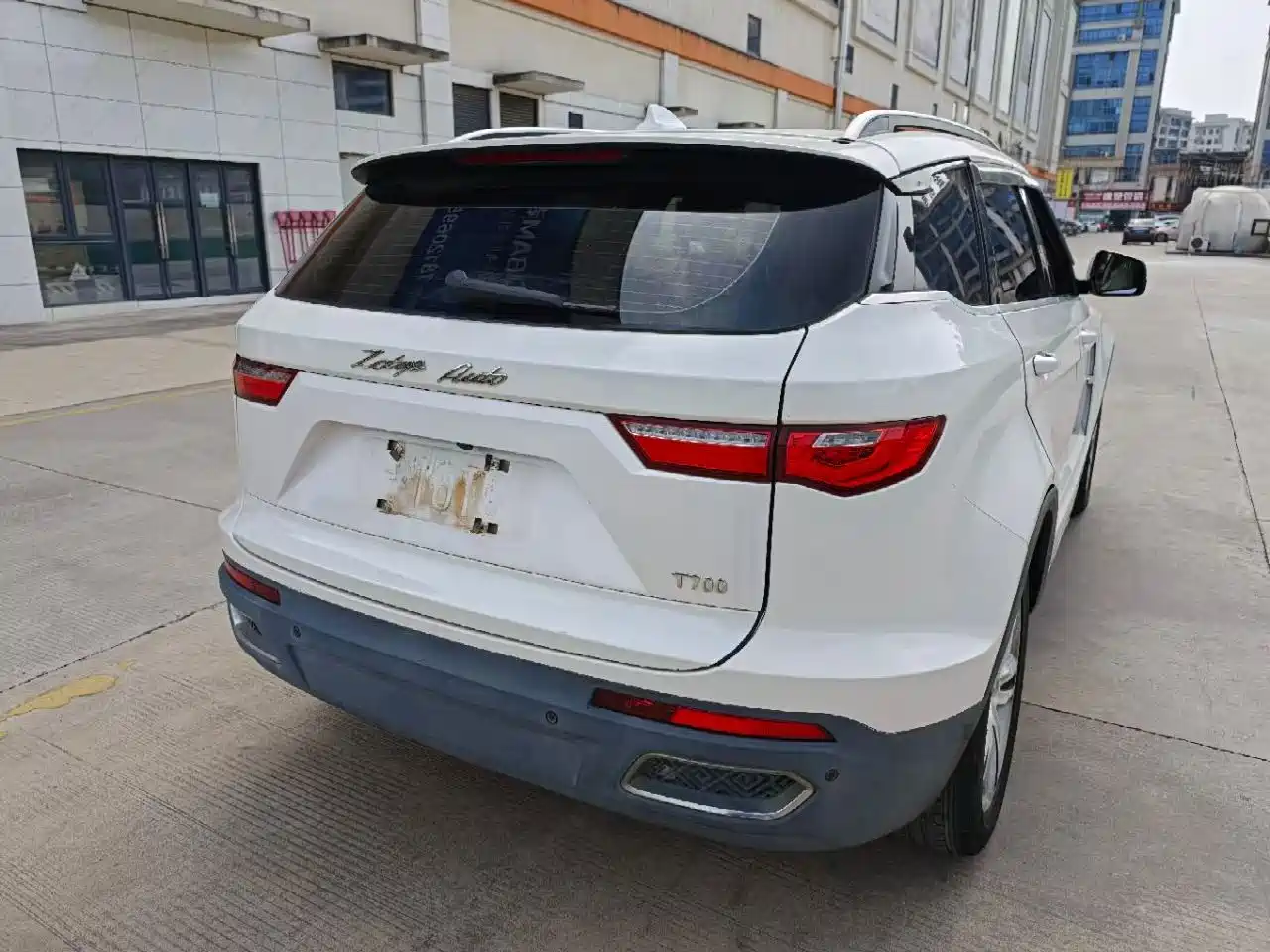 Фото 6 - Zotye T700