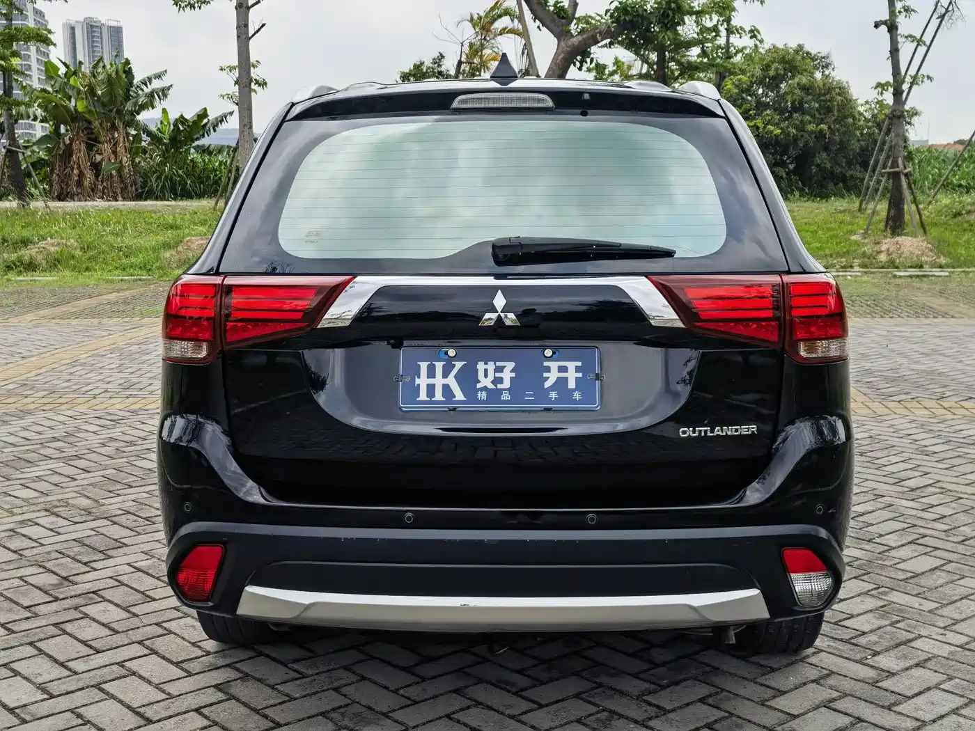 Mitsubishi Outlander 2016 2.4L 4WD Luxury Edition 7-seater фото 6