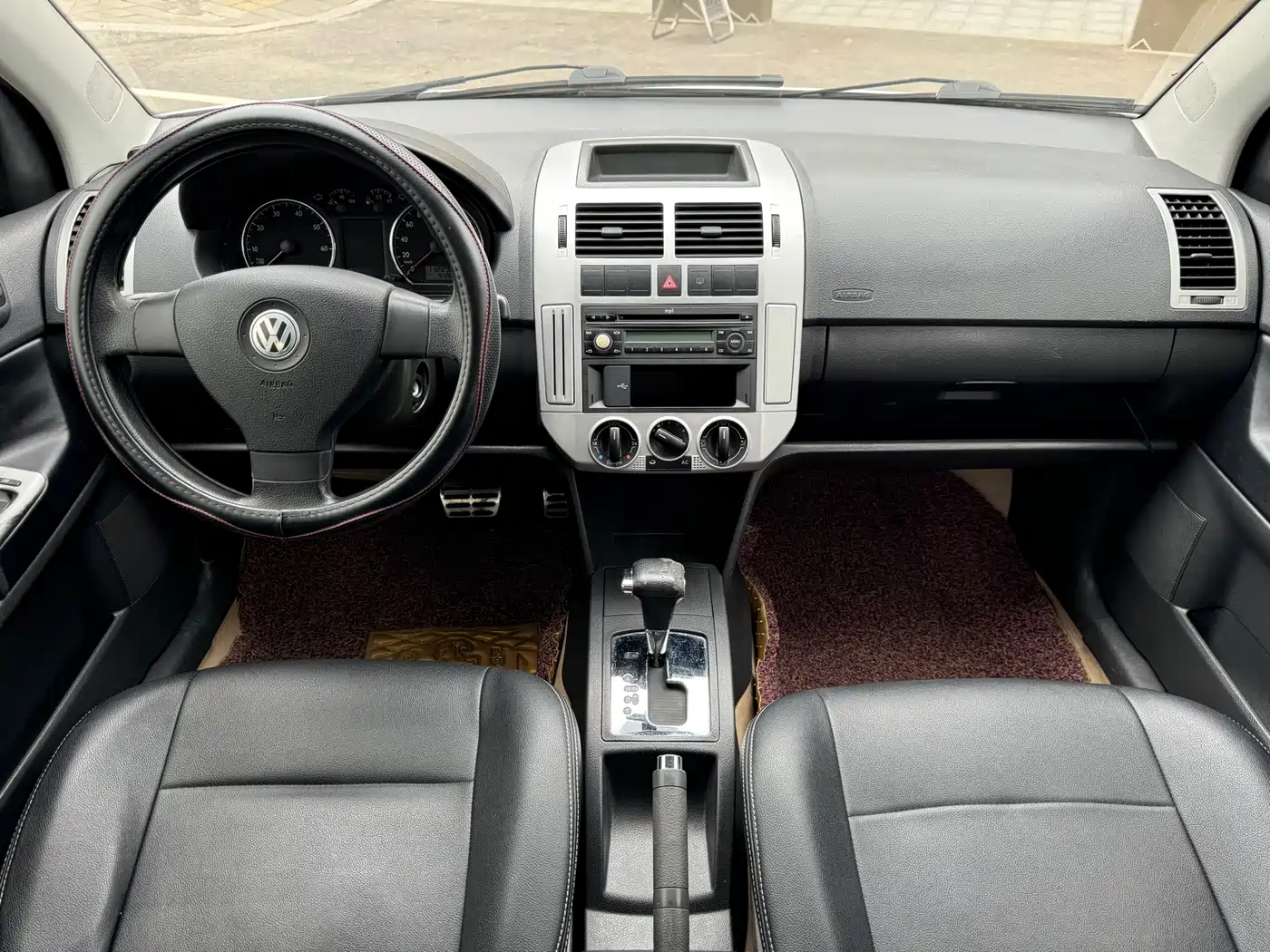 Volkswagen Polo 2009 Jingqing 1.6L Automatic Trend Edition фото 8