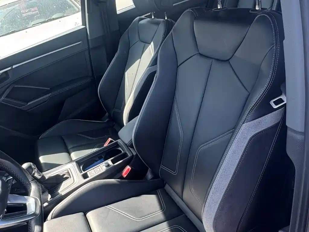 Фото 8 - Audi Q3