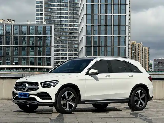 MERCEDES-BENZ GLC