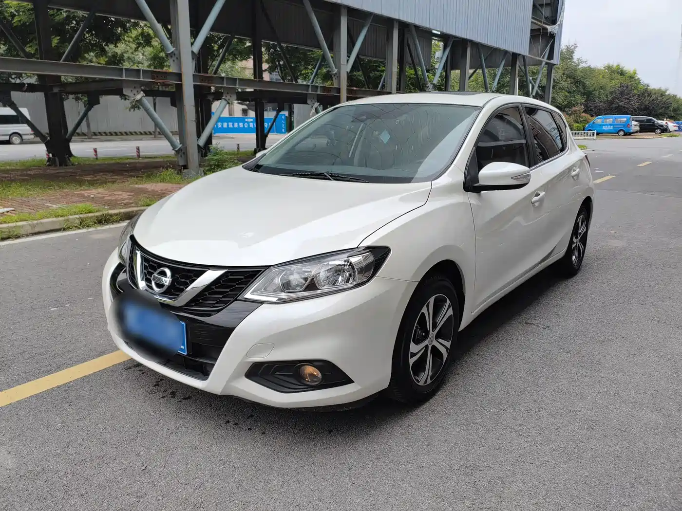 Nissan Tiida