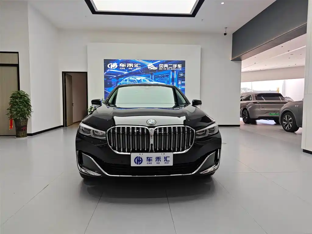 BMW 7 Series 2021 Model 740Li Leading Luxury Package фото 2