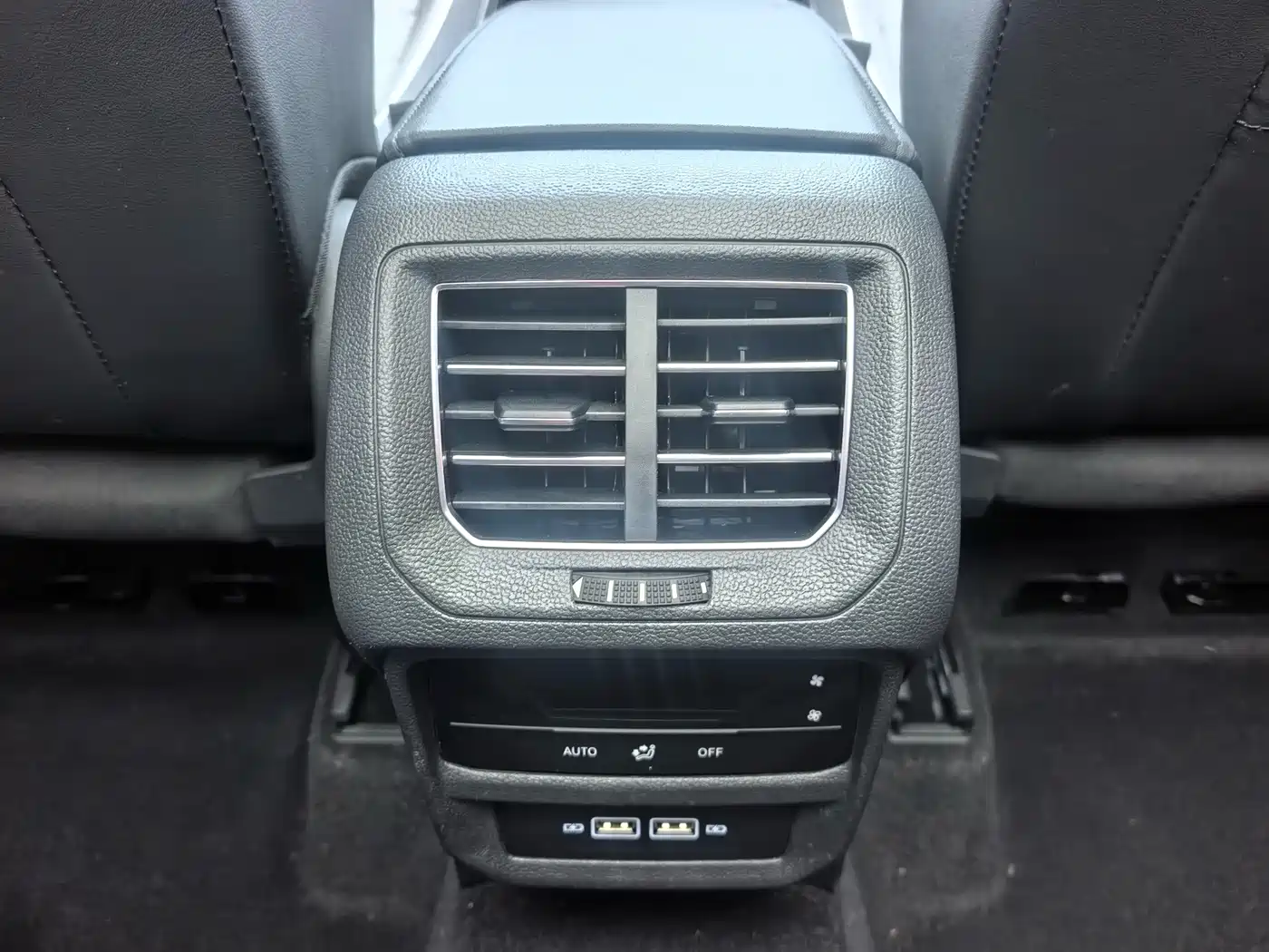 Volkswagen Tayron 2023 Facelift 380TSI 4WD R-Line High Performance Edition фото 18