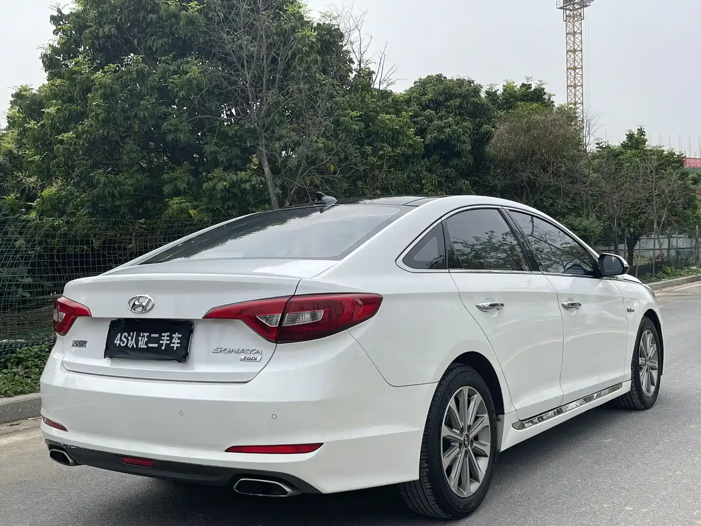 Hyundai Sonata 2015 1.6T GLS Smart фото 10