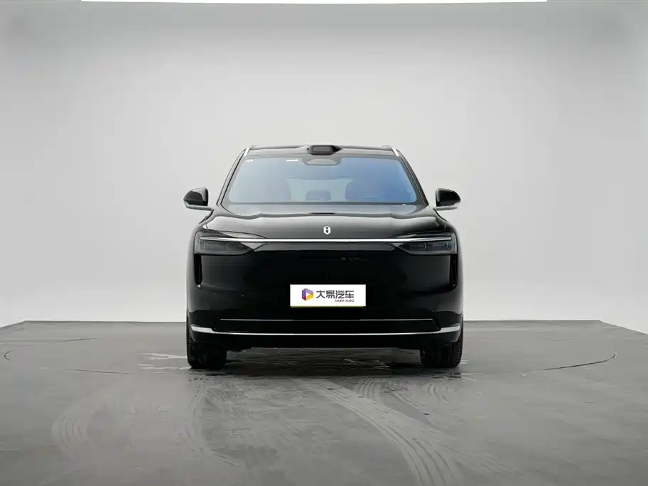 AITO Wenjie AITO M7 2026 Extended Range Max AWD 5-seater фото 2