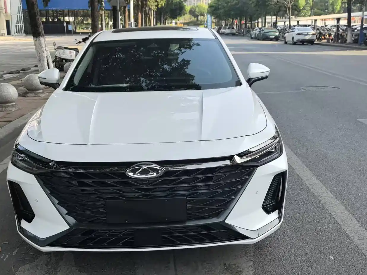 CHERY ARRIZO 8