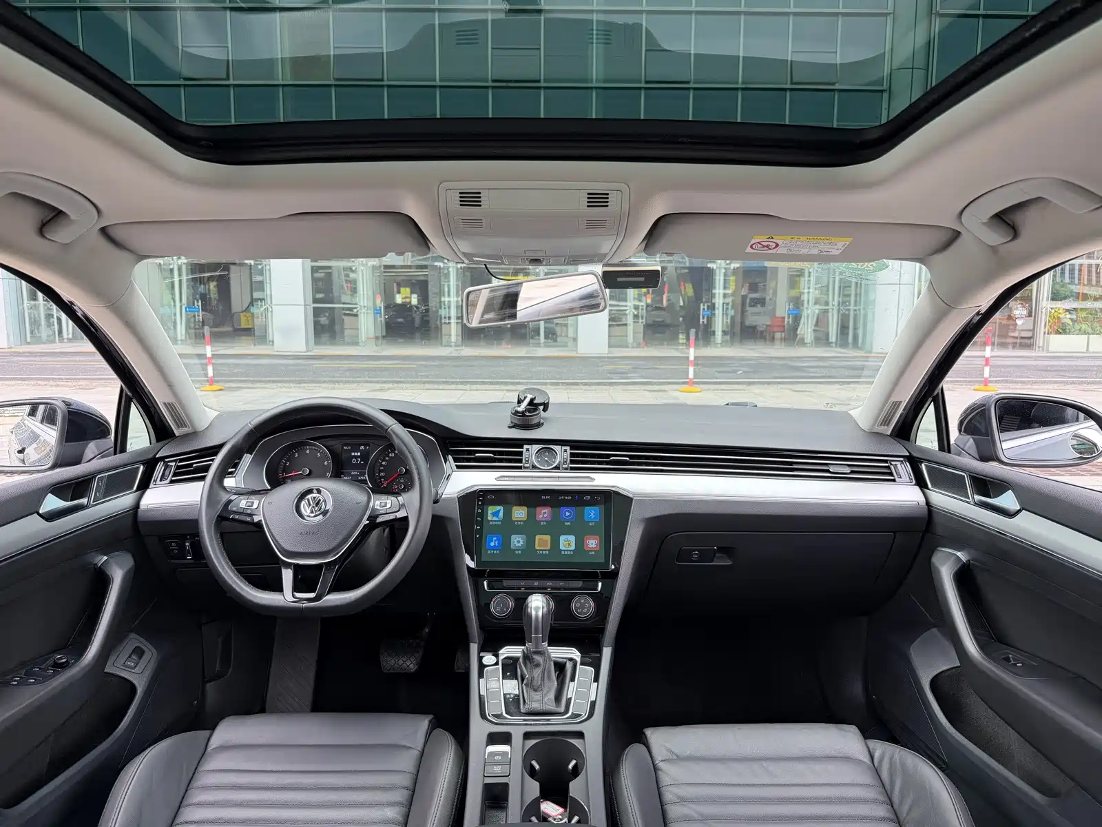 صورة 11 - Volkswagen Magotan