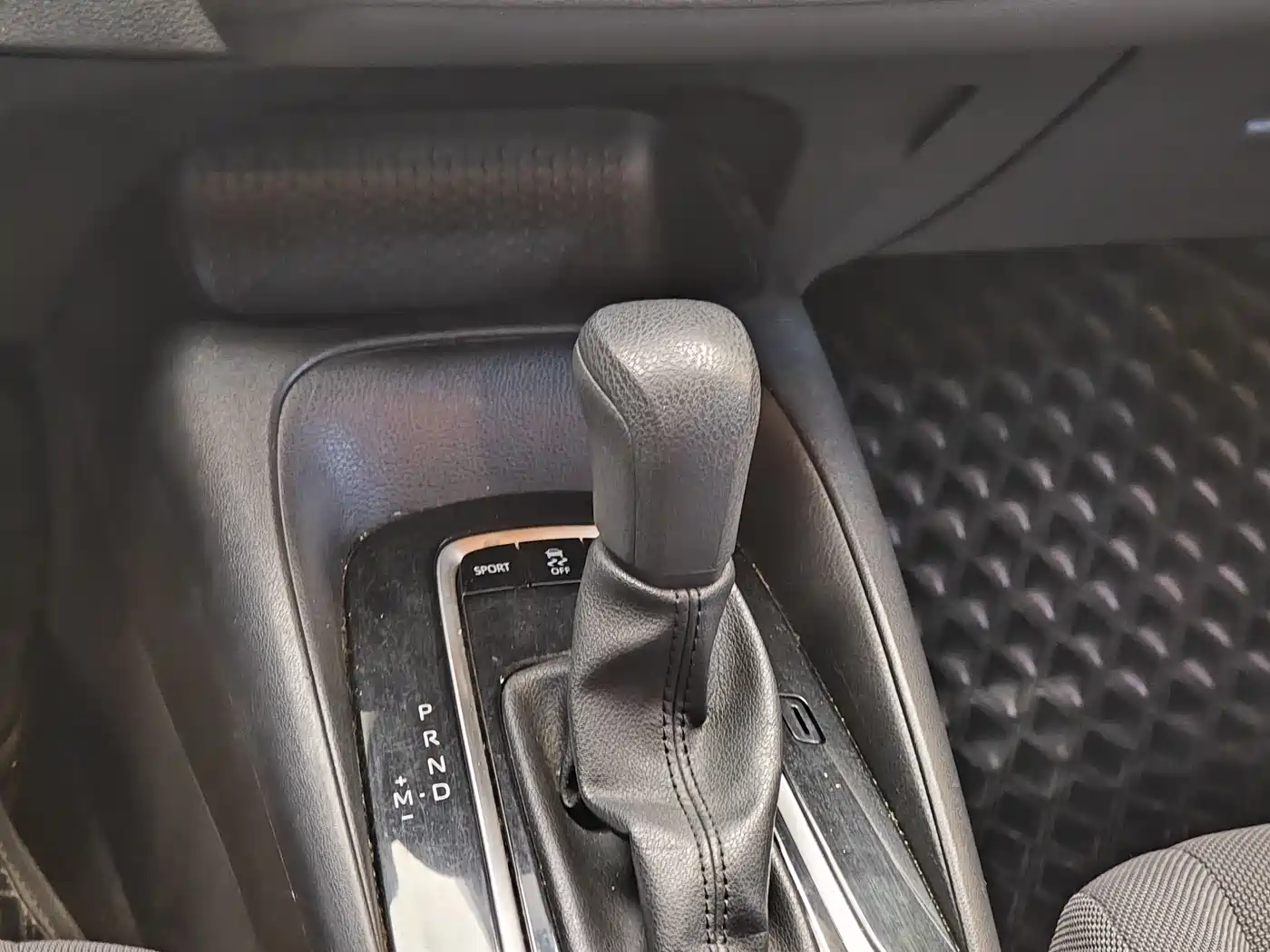 Toyota Levin 2023 TNGA 1.5L CVT Progressive фото 17