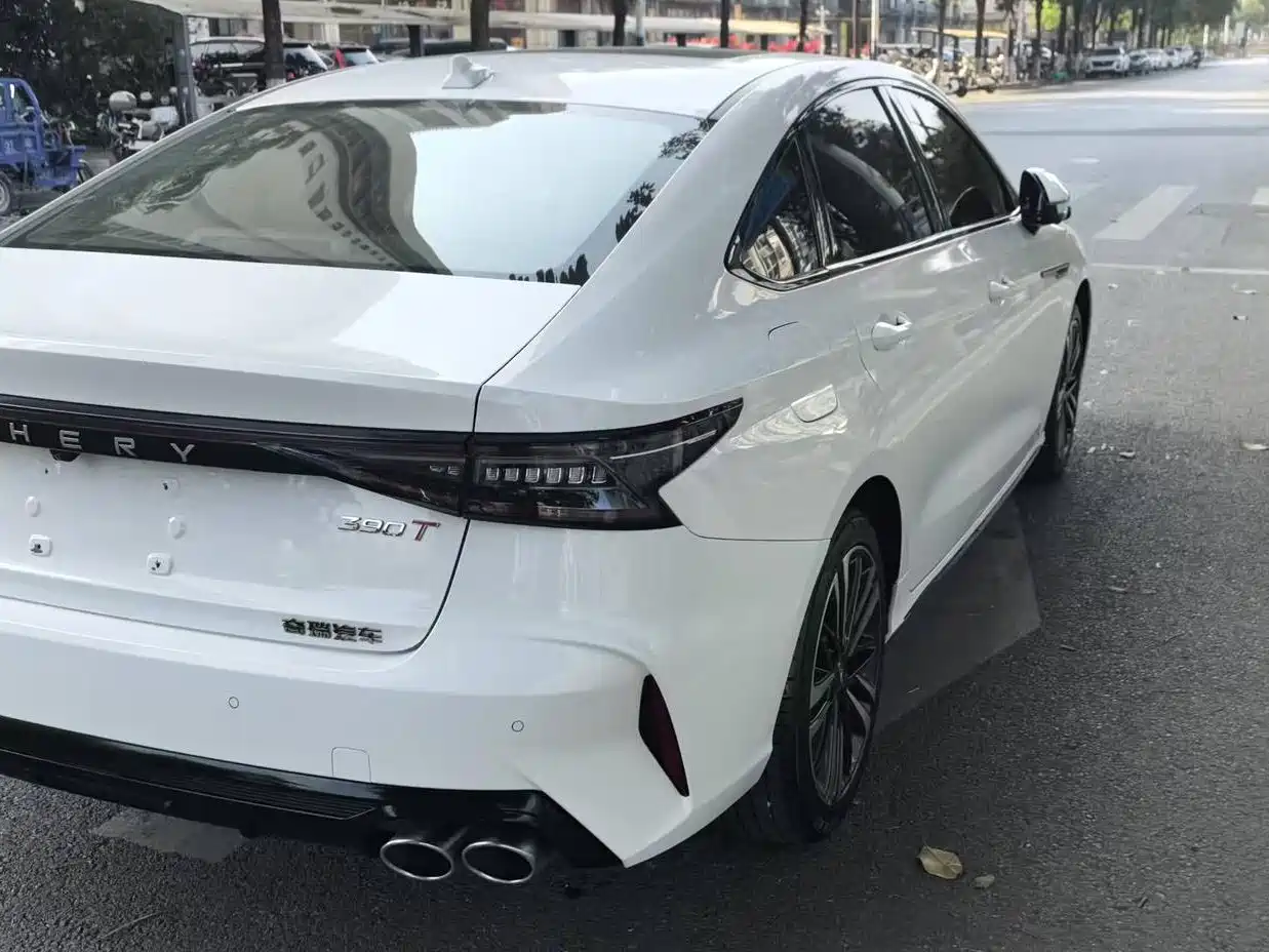 CHERY ARRIZO 8