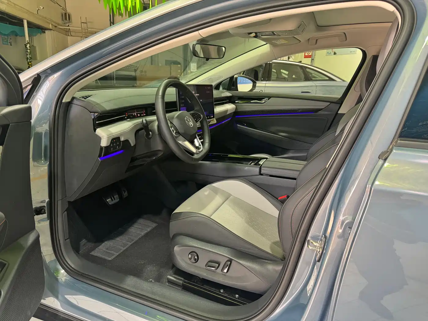 VOLKSWAGEN ID.7 VIZZION