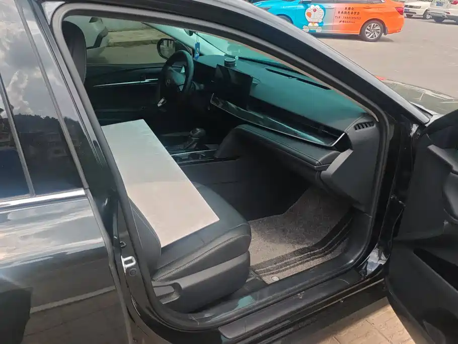 Toyota Camry 2025 2024 2.0E Elite Edition