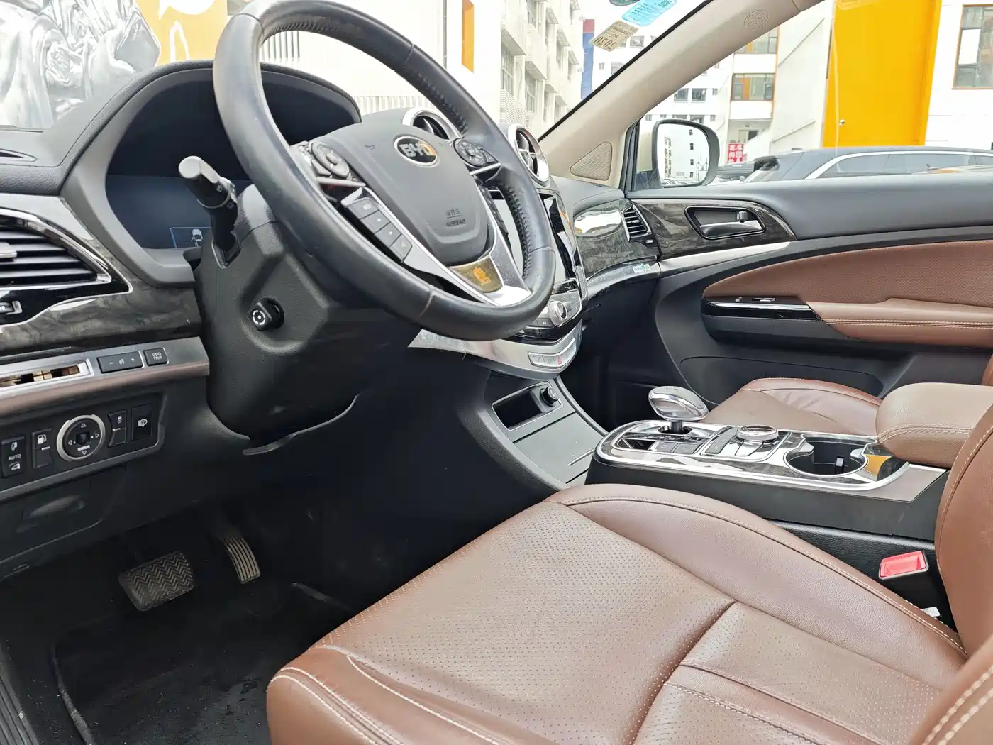 BYD Tang New Energy 2015 2.0T 4WD Flagship фото 5
