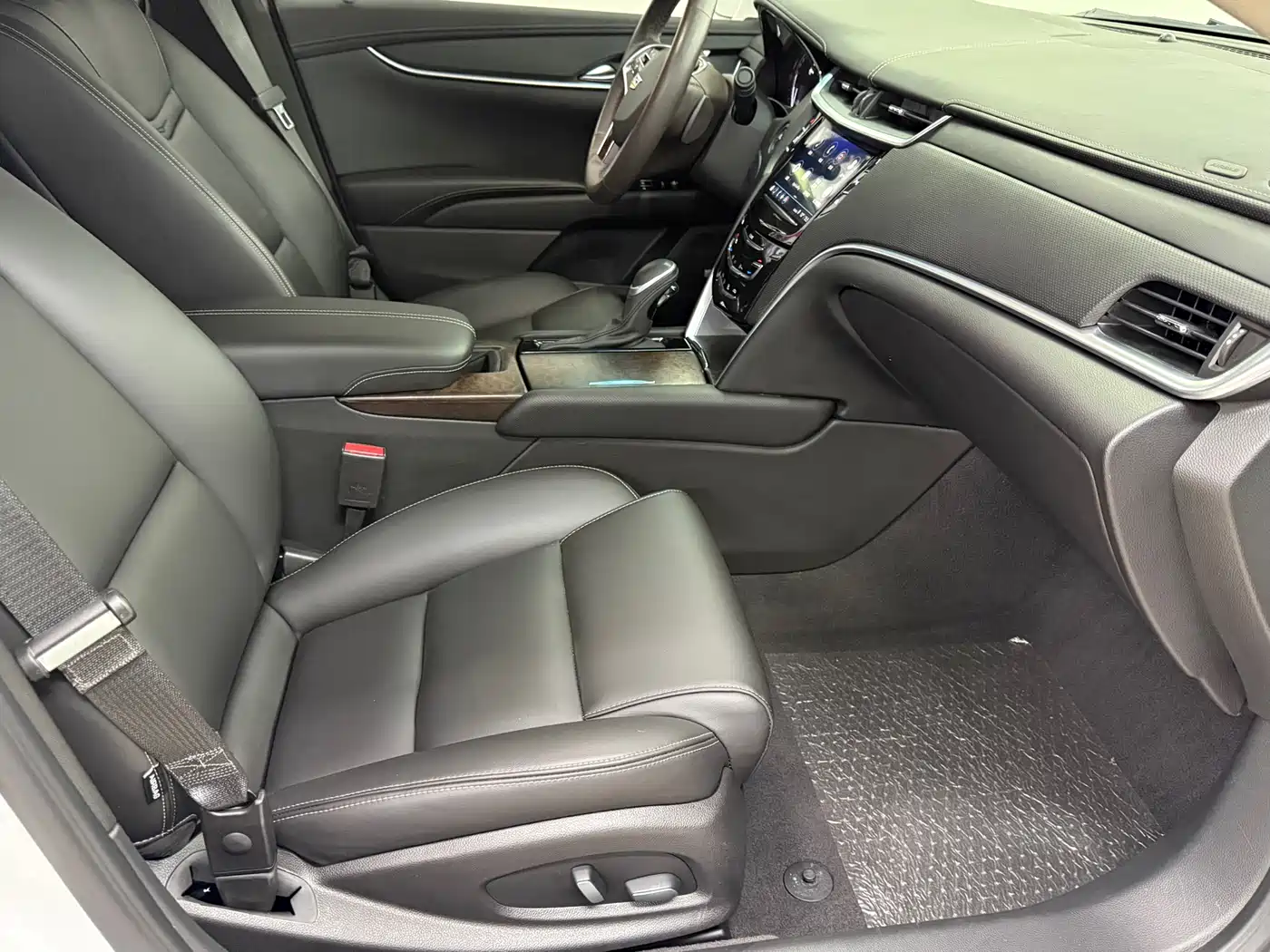 Cadillac XTS 2018 28T Technology фото 12