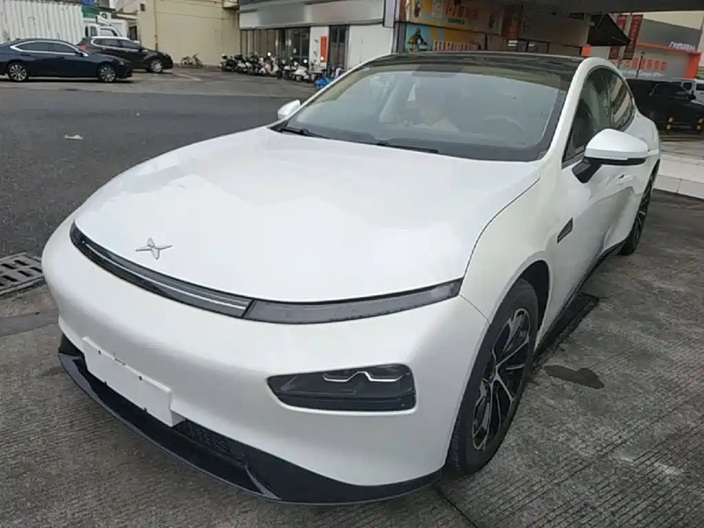 Фото 2 - XPeng P7