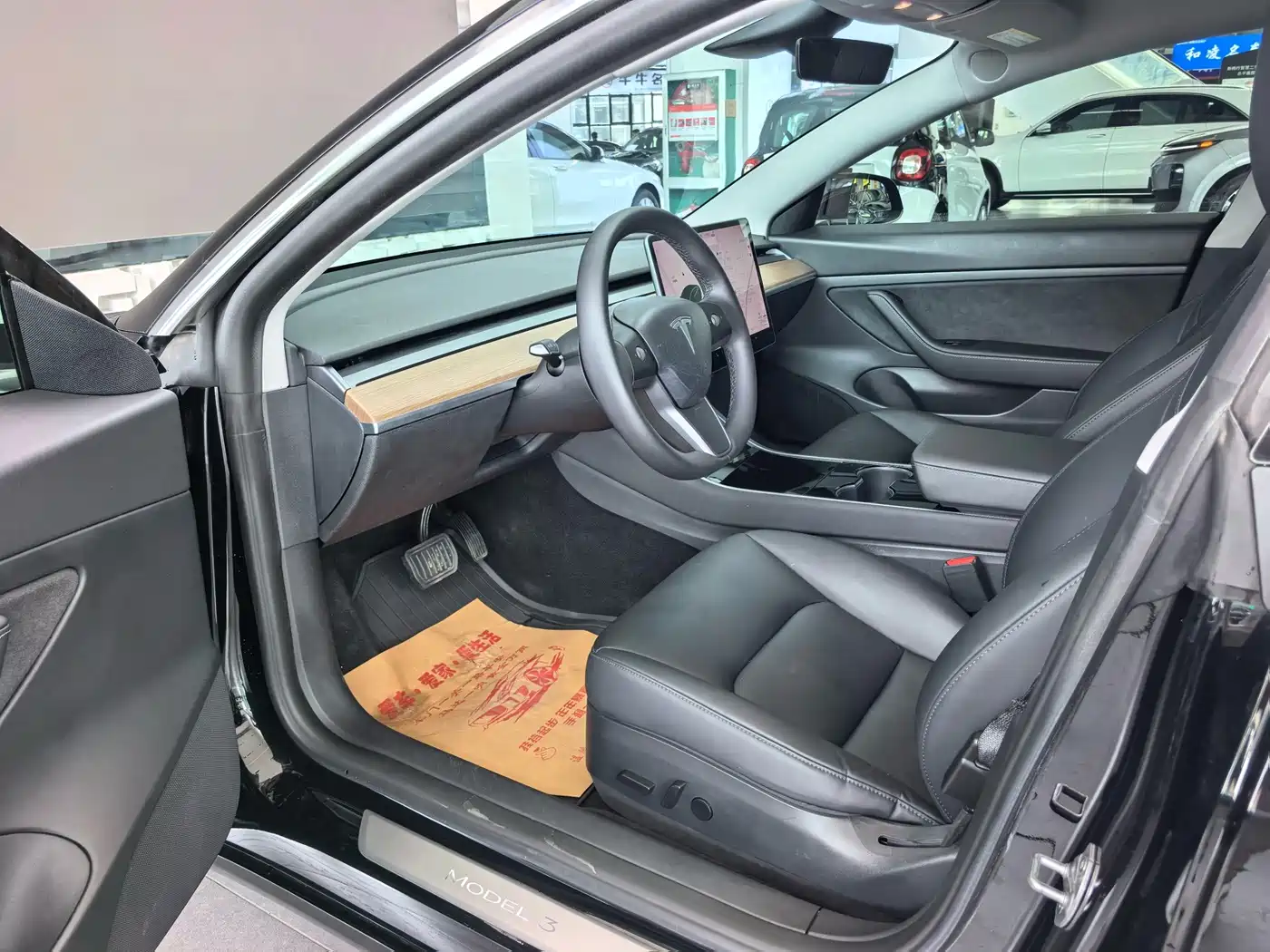 Фото 5 - Tesla Model 3