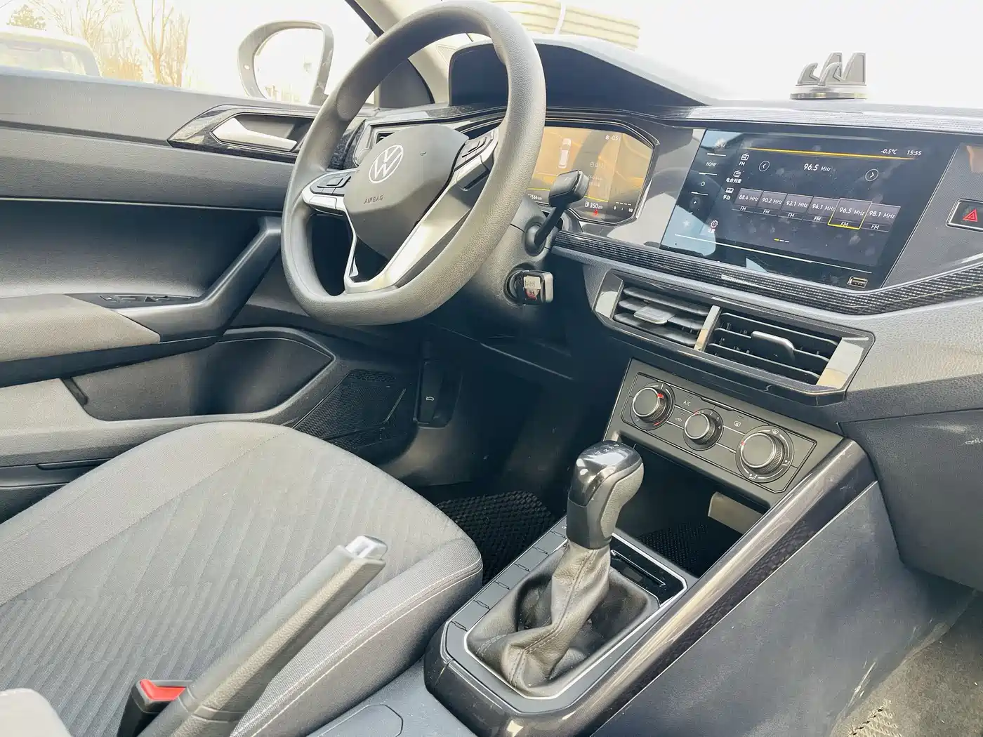 Volkswagen Lavida 2023 Xinrui 1.5L Auto Xinyi Edition фото 7