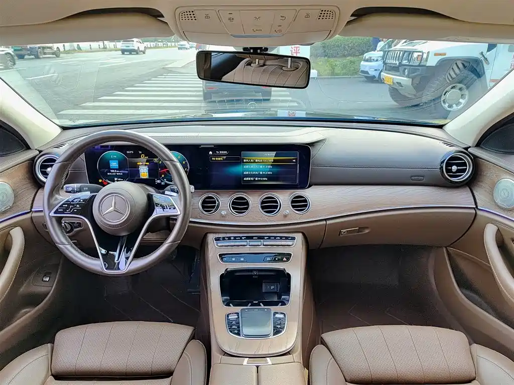 MERCEDES-BENZ E CLASS