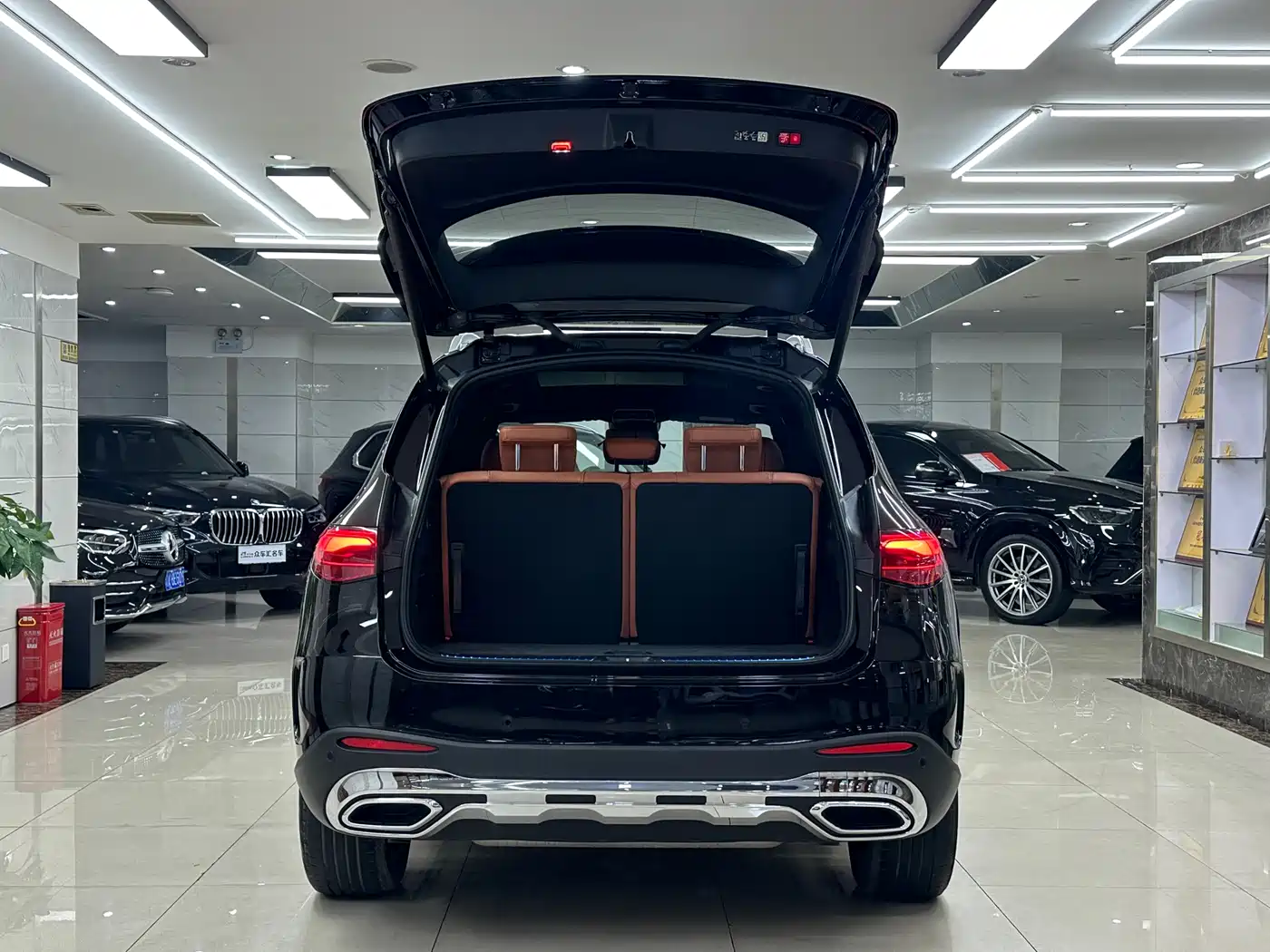 Mercedes-Benz GLC 2023 GLC 260 L 4MATIC Luxury 7-Seater фото 21