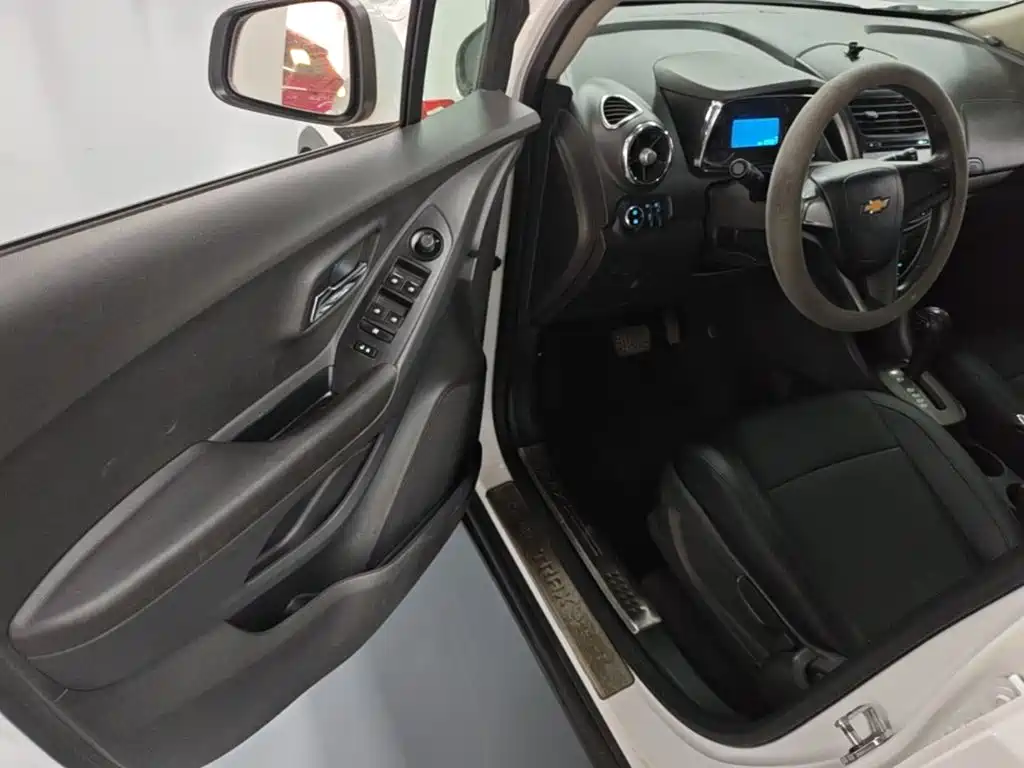 Chevrolet Trax 2016 2016 1.4T Automatic 2WD Comfort Sunroof Edition