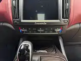 Photo 30 - Maserati Levante