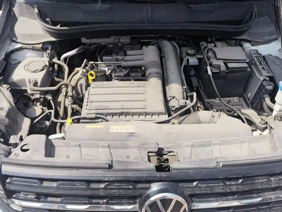 VOLKSWAGEN EXPLORING THE SHADOW