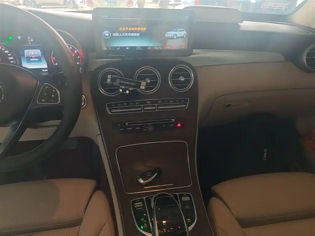 Mercedes-Benz GLC 2017 GLC 300 4MATIC Dynamic фото 13