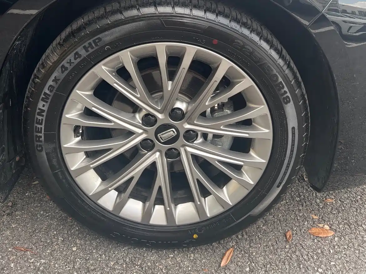 Besturn B70 2025 2025 Dragon Glory Edition 1.5T Premium