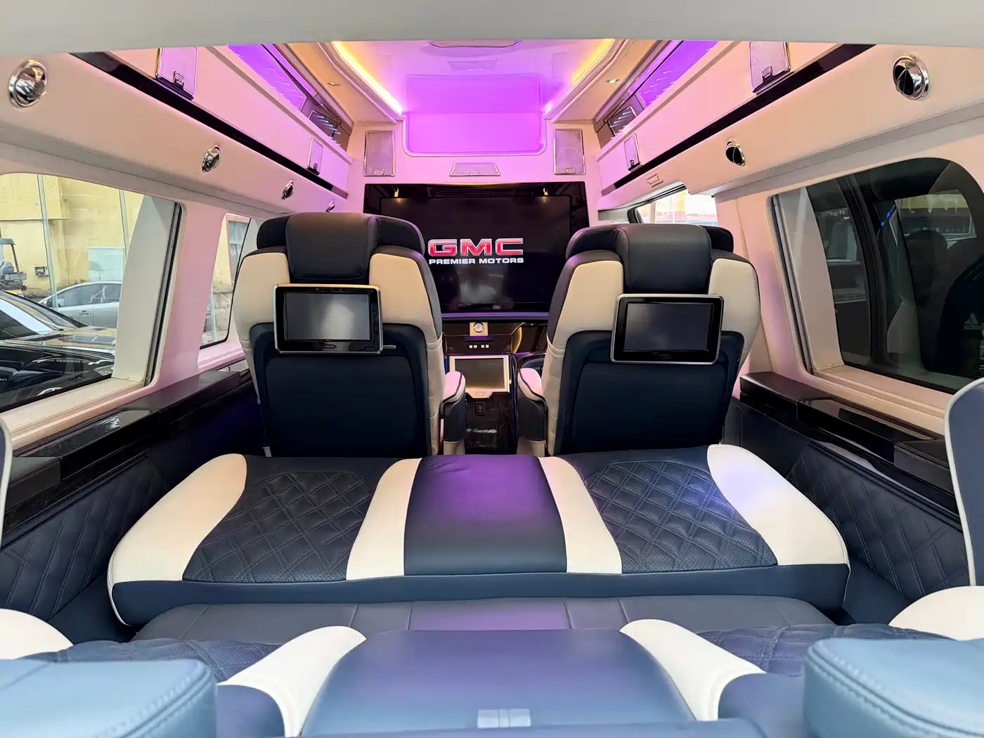 GMC Savana 2016 2016 5.3L G660S 4WD Prestige Skylight Edition