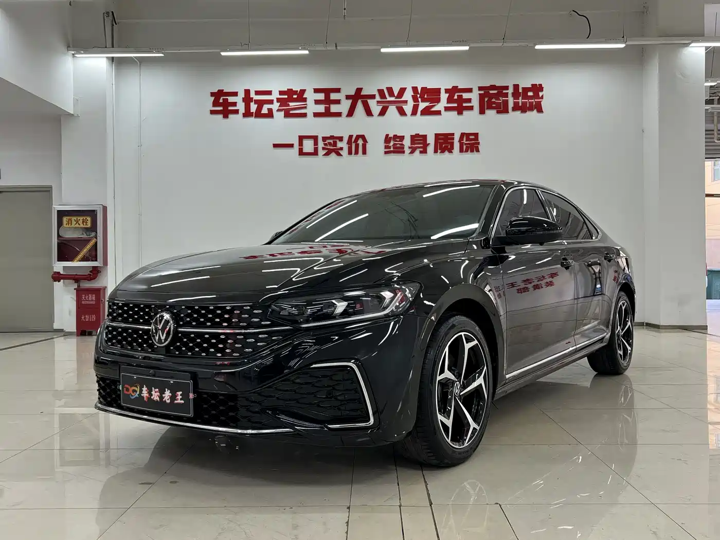 Volkswagen Passat 2026 2026 Outstanding Edition 380TSI Starlight Dragon Glory Version