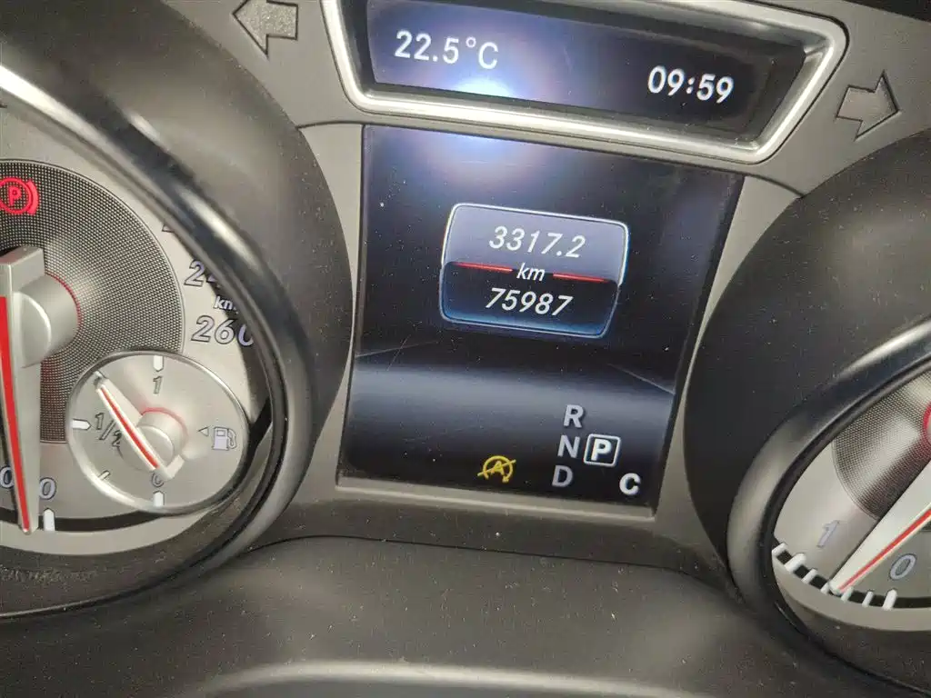 Mercedes-Benz CLA (Import) 2015 CLA 220 4MATIC фото 5