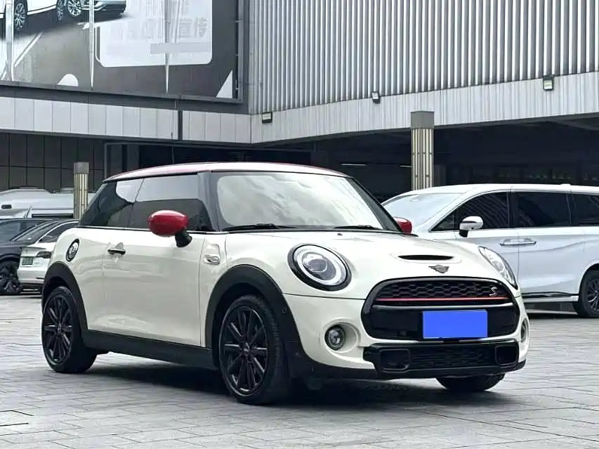 MINI 2021 2.0T COOPER S Classic фото 3