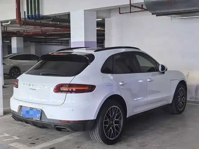 Porsche Macan 2016 Macan 2.0T — фото 5