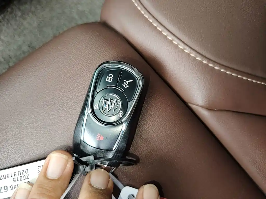 Фото 9 - Buick Envision Plus