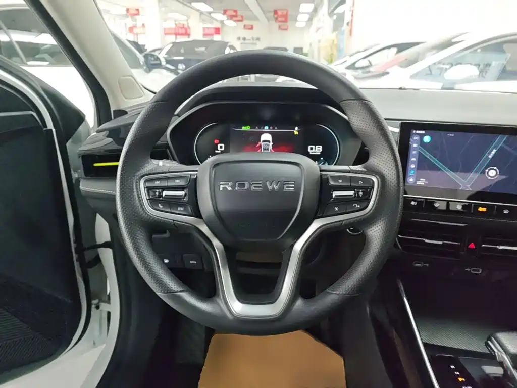 Фото 11 - Roewe i5