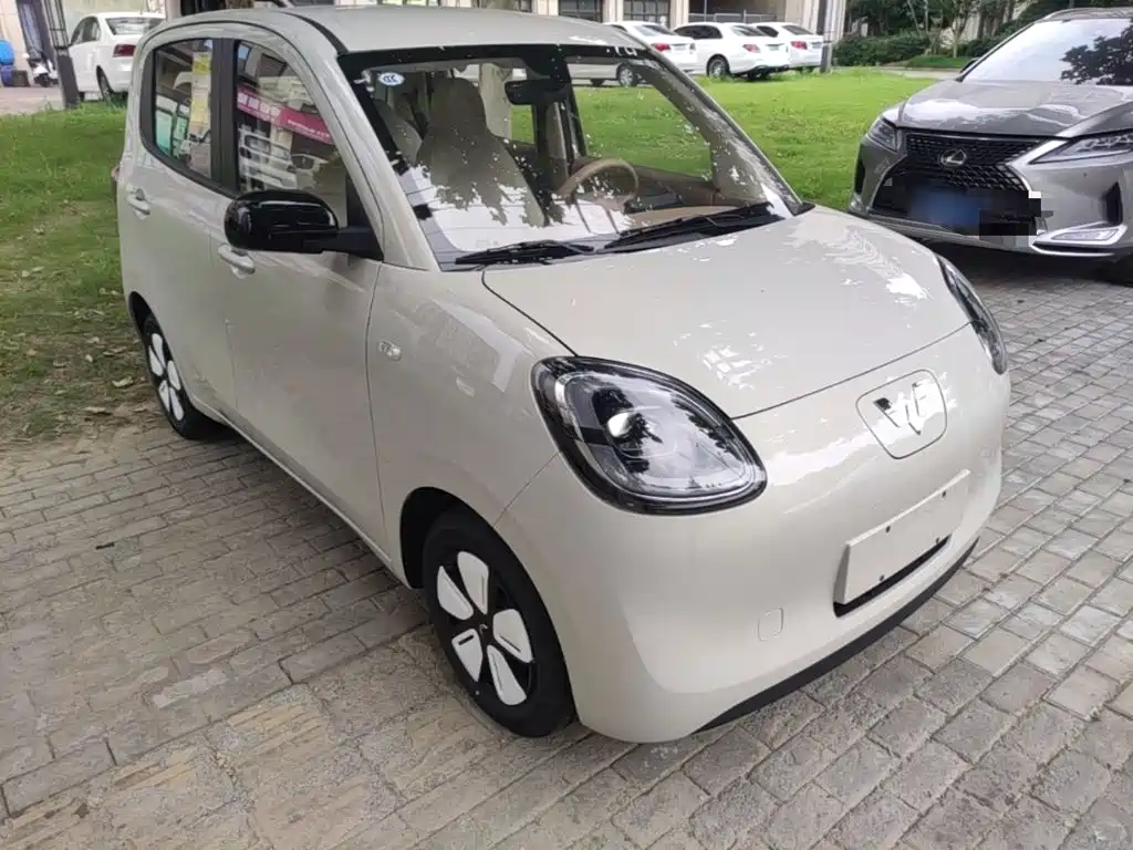 Wuling Motors Hongguang MINIEV 2026 2025 4-Door Advanced
