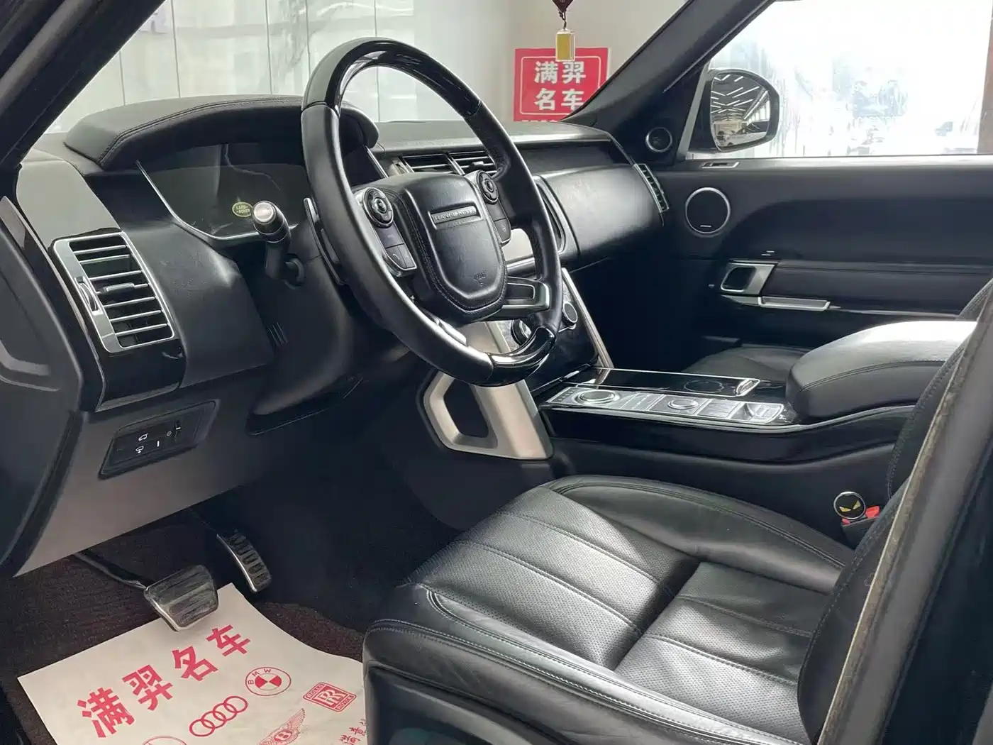 Land Rover Range Rover 2013 NA 5.0 V8 Vogue SE фото 11