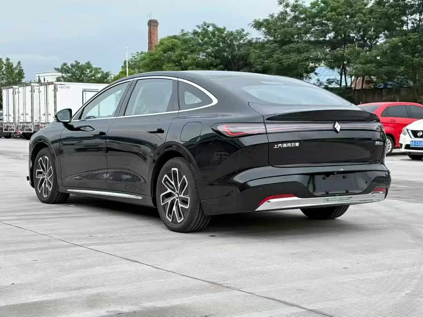 Baojun Enjoyment 2026 2025 BEV 600km Chauffeur Edition