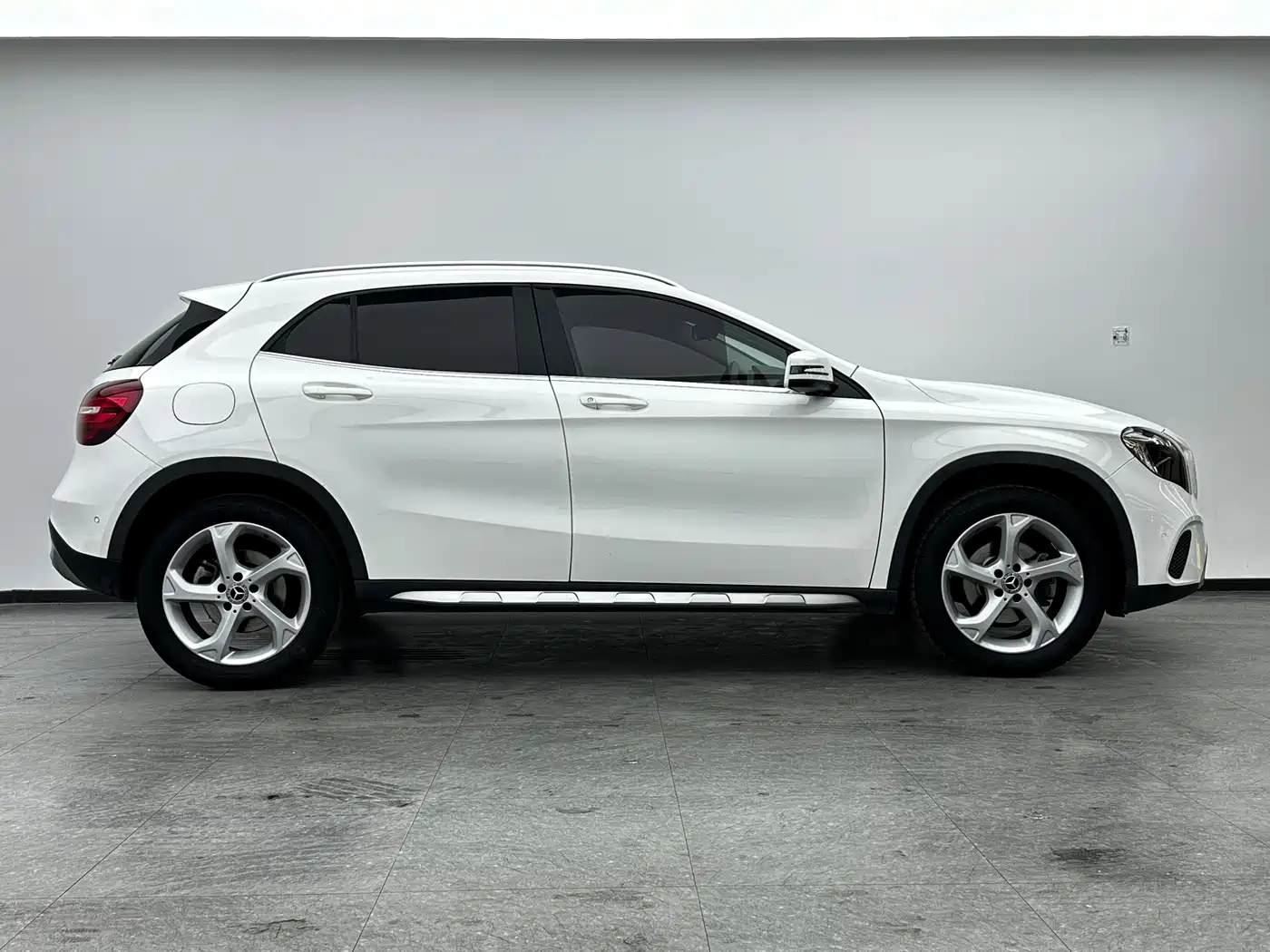 Mercedes-Benz GLA 2018 GLA 200 Dynamic фото 8