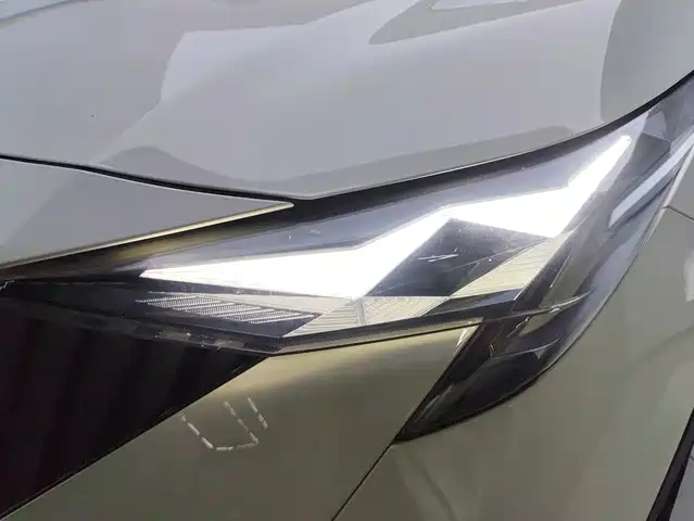 GAC Trumpchi Trumpchi GS3 2023 Shadow Speed 270T Power Enjoyment Edition — фото 5
