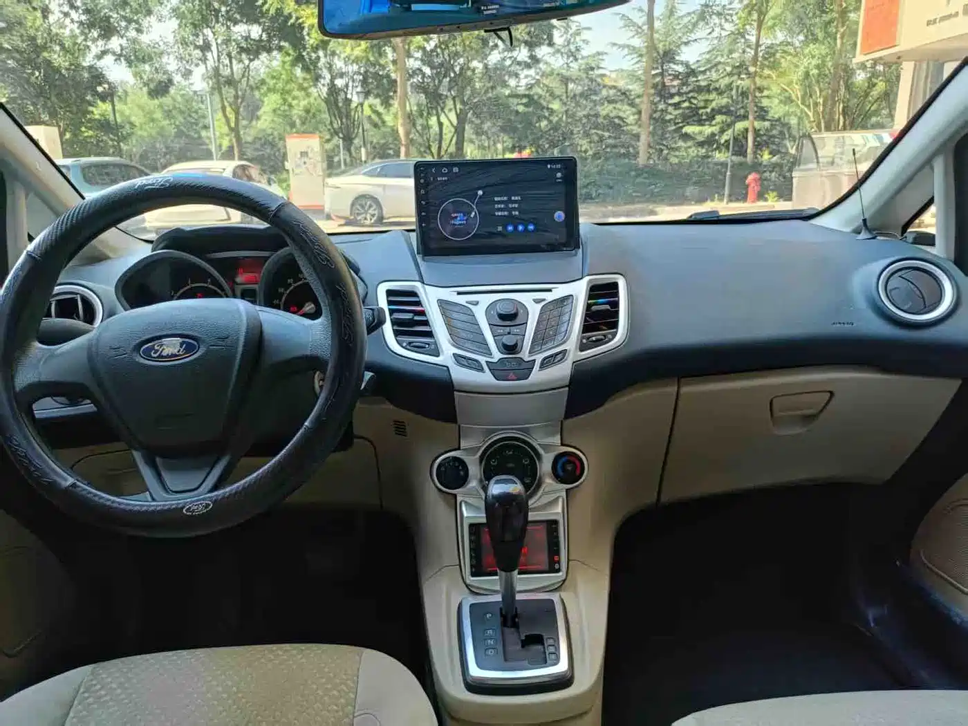 Photo 8 - Ford Fiesta