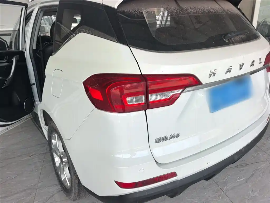 Haval M6 2018 1.5T Manual 2WD Urban фото 5