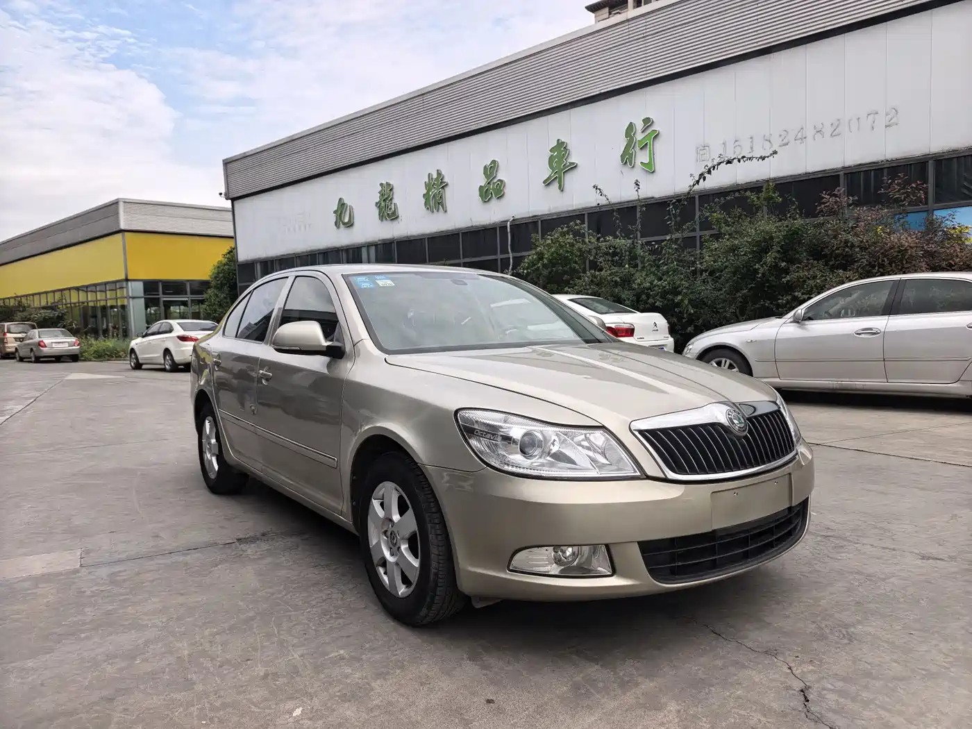 Škoda Octavia 2012 1.6L Manual Yijun Edition фото 3