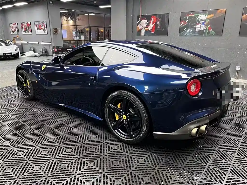 Ferrari F12berlinetta 2013 6.3L Standard фото 3