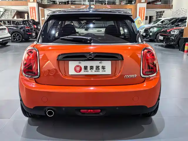 MINI 2018 1.5T COOPER Artist — фото 4