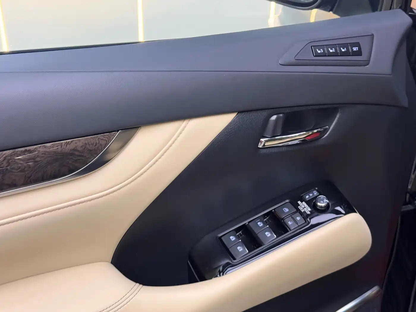 Toyota Vellfire 2021 2020 Twin Engine 2.5L HV Premium Edition